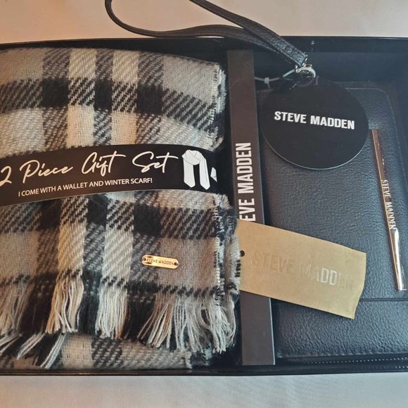 Steve Madden Other - 2 pc Steve Madden Wallet & Scarf Boxed Set